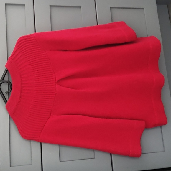 Kenneth Cole red Cardigan with buttons! - Picture 3 of 7